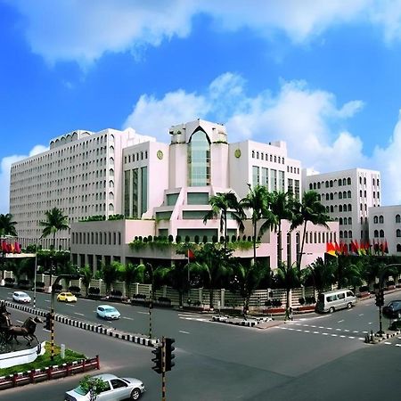 Hotel Ruposhi Bangla Дакка Экстерьер фото