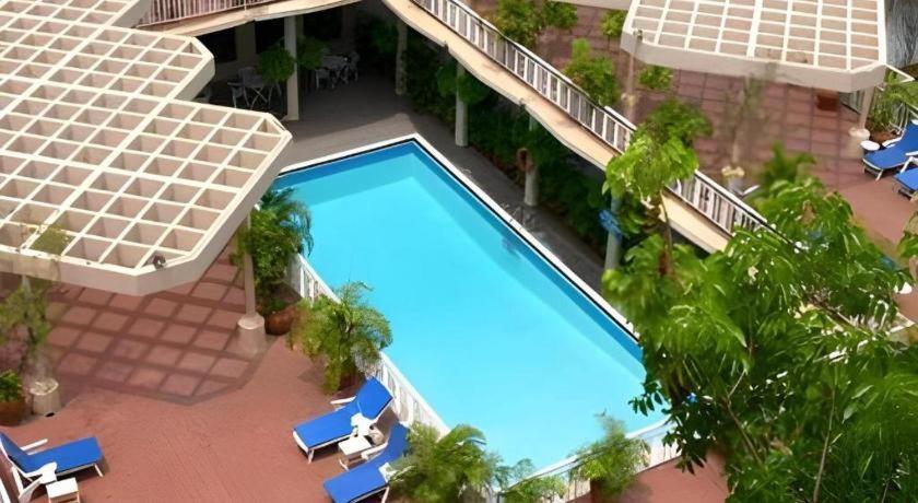 Hotel Ruposhi Bangla Дакка Экстерьер фото